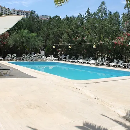 Hotel Bayrakli *